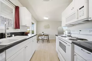 Photo #3: 260010248 Listing 