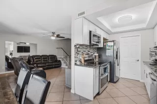 Photo #6: 2600103 Listing 