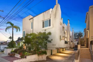 Photo #1: 260010344 Listing 