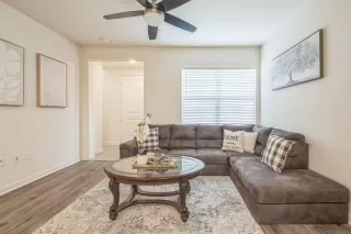 Photo #4: 260010401 Listing 