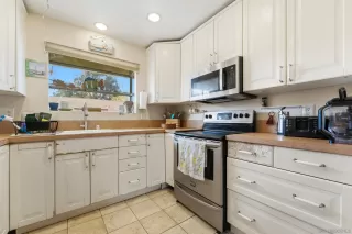 Photo #5: 260010420 Listing