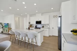 Photo #6: 260010426 Listing 