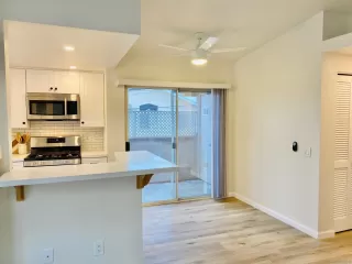 Photo #3: 260010440 Listing
