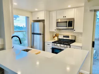 Photo #4: 260010440 Listing