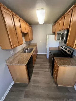 Photo #2: 260010456 Listing 
