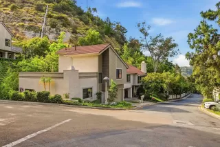 Photo #4: 260010487 Listing 
