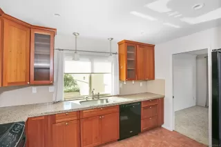 Photo #2: 260010533 Listing 