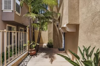 Photo #3: 260010543 Listing 