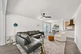 Photo #3: 260010549 Listing 