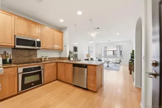 Photo #3: 260010556 Listing 
