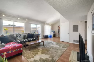 Photo #4: 260010599 Listing 