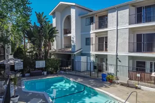 Photo #2: 260010649 Listing 