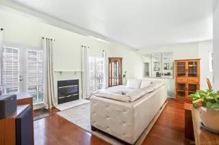 Photo #4: 260010730 Listing