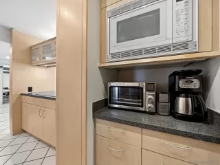 Photo #6: 260010775 Listing 