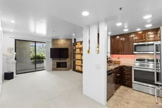 Photo #1: 260010776 Listing 
