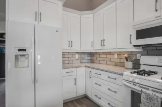 Photo #6: 260010809 Listing 