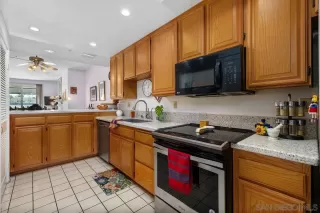 Photo #3: 260010835 Listing 