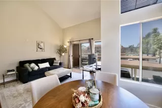 Photo #1: 260010848 Listing 