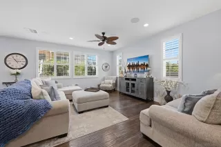 Photo #5: 260010864 Listing 
