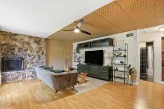 Photo #3: 260010933 Listing 