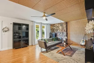 Photo #4: 260010933 Listing 