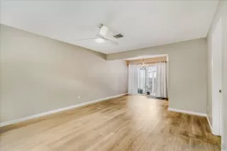 Photo #2: 260010945 Listing 