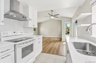 Photo #1: 260010957 Listing 