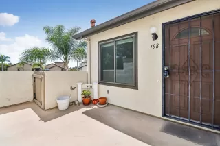 Photo #6: 260010957 Listing 