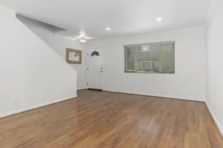 Photo #4: 260010990 Listing 
