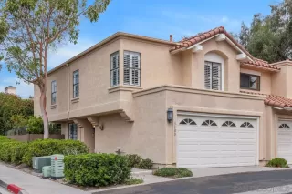 Browse active condo listings in SUNSTREAM