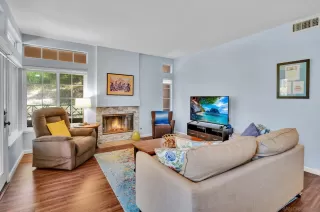 Photo #4: 260011012 Listing 