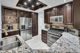 Photo #5: 260011012 Listing 