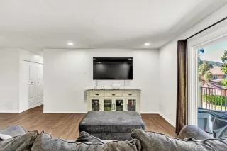 Photo #2: 260011014 Listing 
