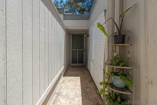Photo #5: 260011019 Listing 