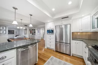 Photo #5: 260011040 Listing 