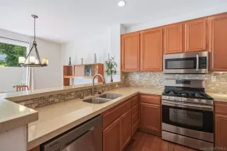 Photo #2: 260011090 Listing 