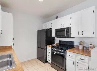 Photo #6: 260011101 Listing 