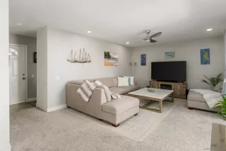 Photo #2: 260011119 Listing 