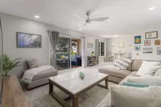 Photo #4: 260011119 Listing 