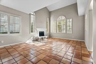 Photo #1: 260011121 Listing 