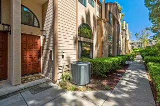 Photo #2: 260011165 Listing 