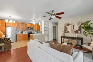 Photo #2: 260011167 Listing 