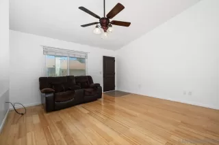 Photo #3: 260011194 Listing 