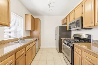 Photo #4: 260011208 Listing 