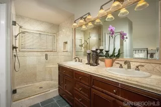 Photo #2: 260011226 Listing 