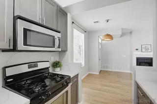 Photo #2: 260011248 Listing 