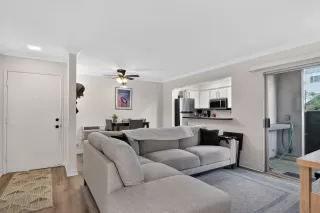 Photo #2: 260011283 Listing 