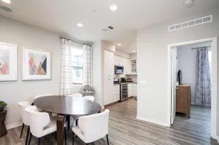 Photo #5: 2600113 Listing 