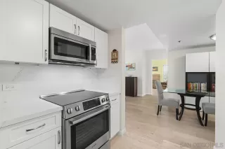 Photo #5: 260011304 Listing 