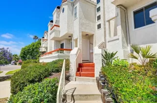 Photo #3: 260011395 Listing 